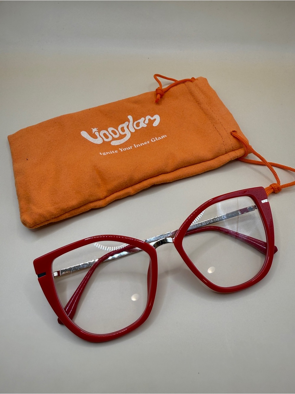 Vooglam Red Cat-Eye Glasses with Orange Pouch, No prescription